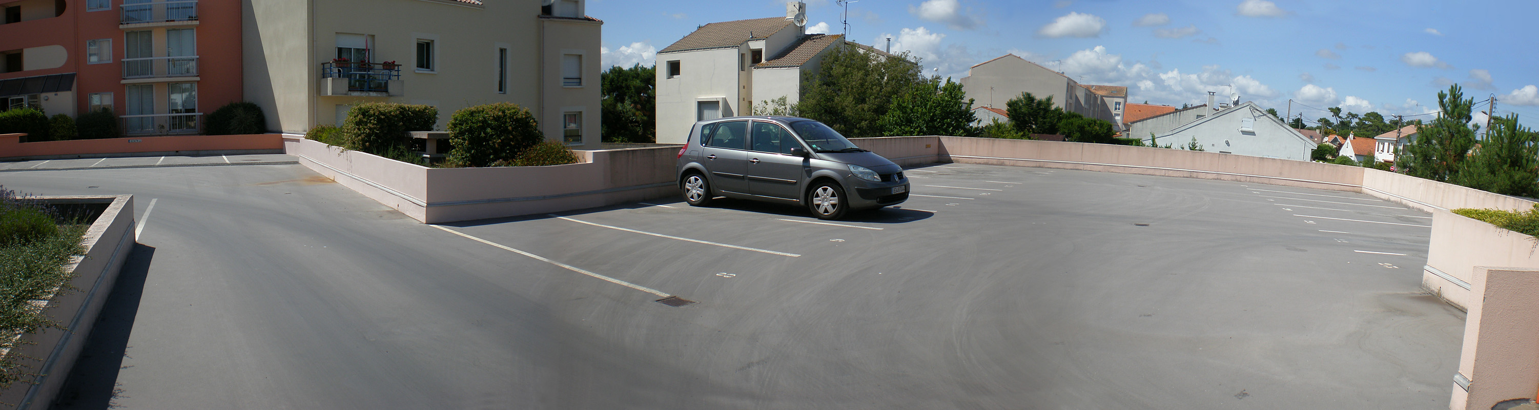 Hôtel de Ville Spot Street Saint Brevin les Pins Skate Spot 2/5