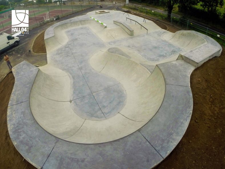 Le Lac Bowl Saint Viaud Skate Spot 4/5