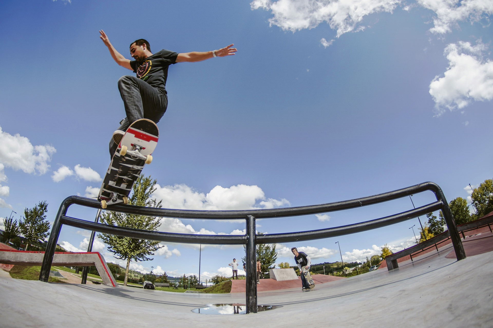 L’ Épicentre Ext Skatepark Aurillac Skate Spot 5/5