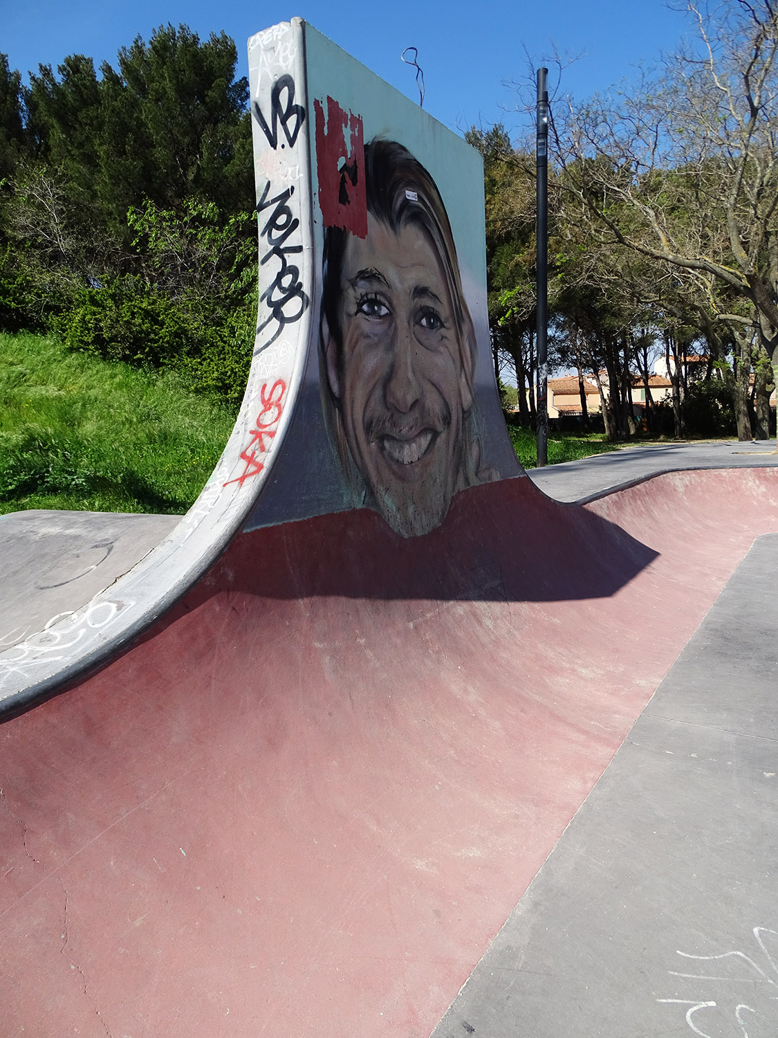 Parc Guelfucci Skatepark Istres Skate Spot 4/5