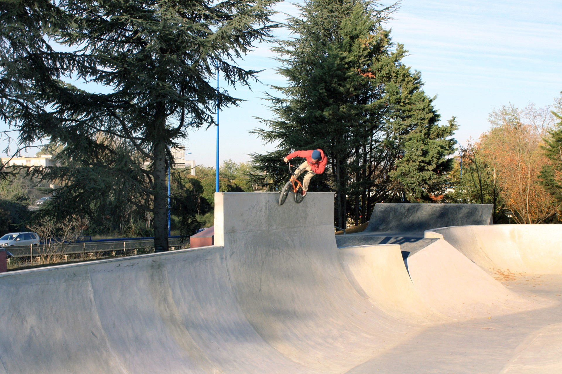 Ponts Jumeaux Skatepark Toulouse Skate Spot 4/5