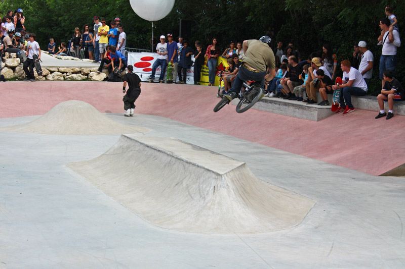 La Poya Skatepark Fontaine Skate Spot 4/5