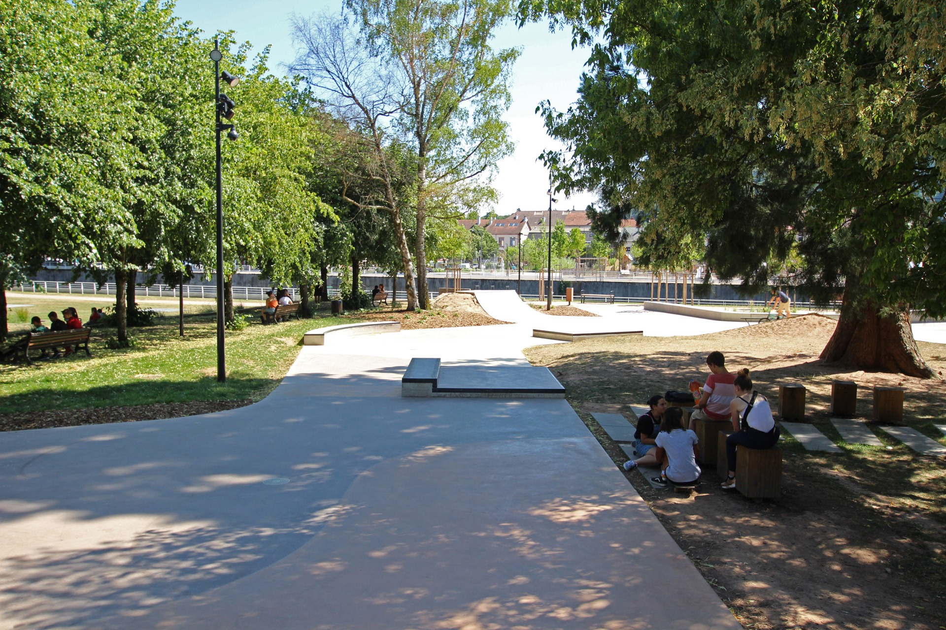 Parc Jean Mansuy Skatepark Saint Dié des Vosges Skate Spot 4/5