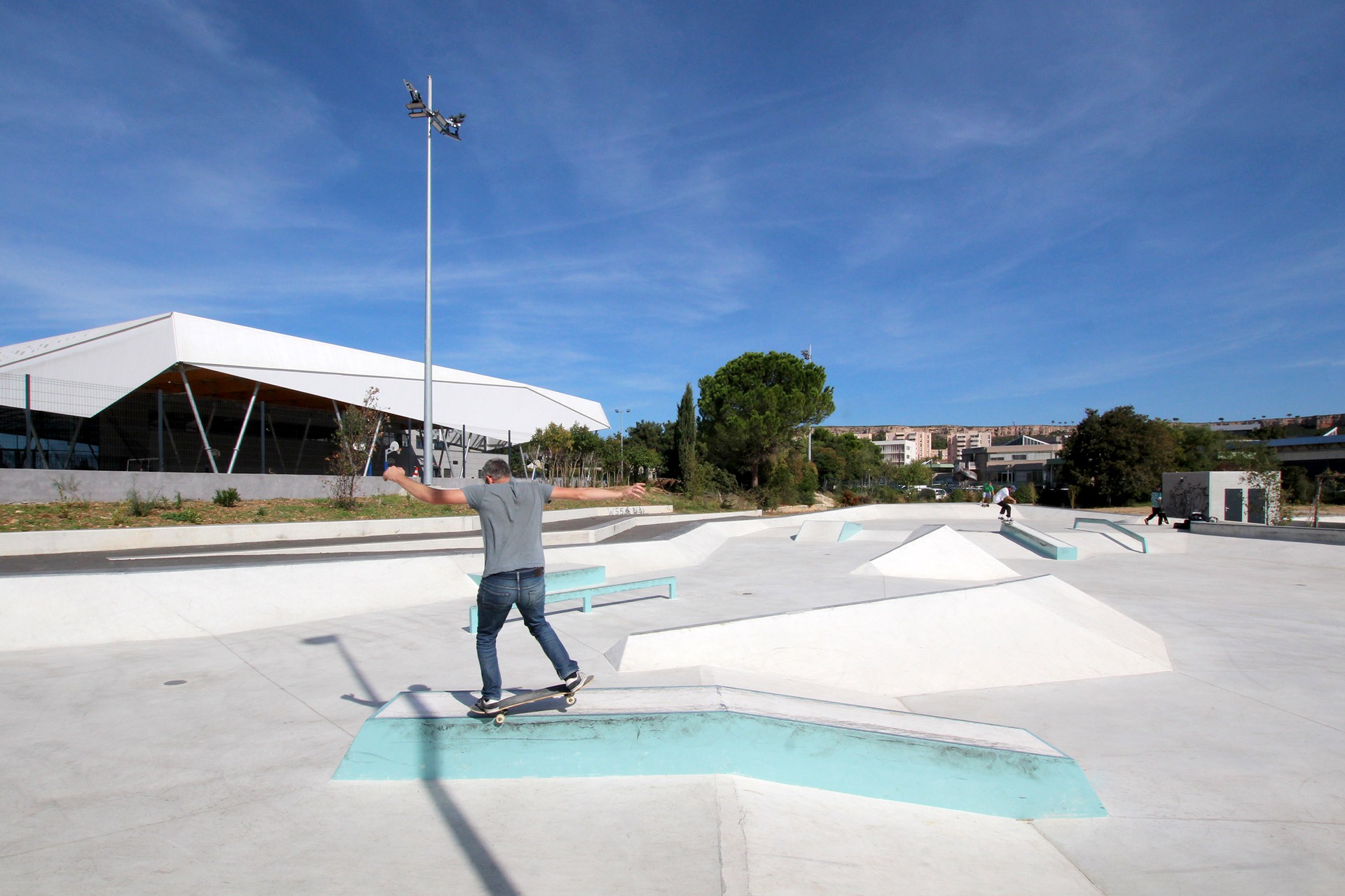 Complexe Léo Lagrange Skatepark Vitrolles Skate Spot 4/5
