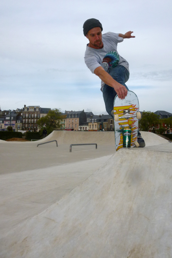 Square du Souvenir Skatepark Mers les Bains Skate Spot 5/5