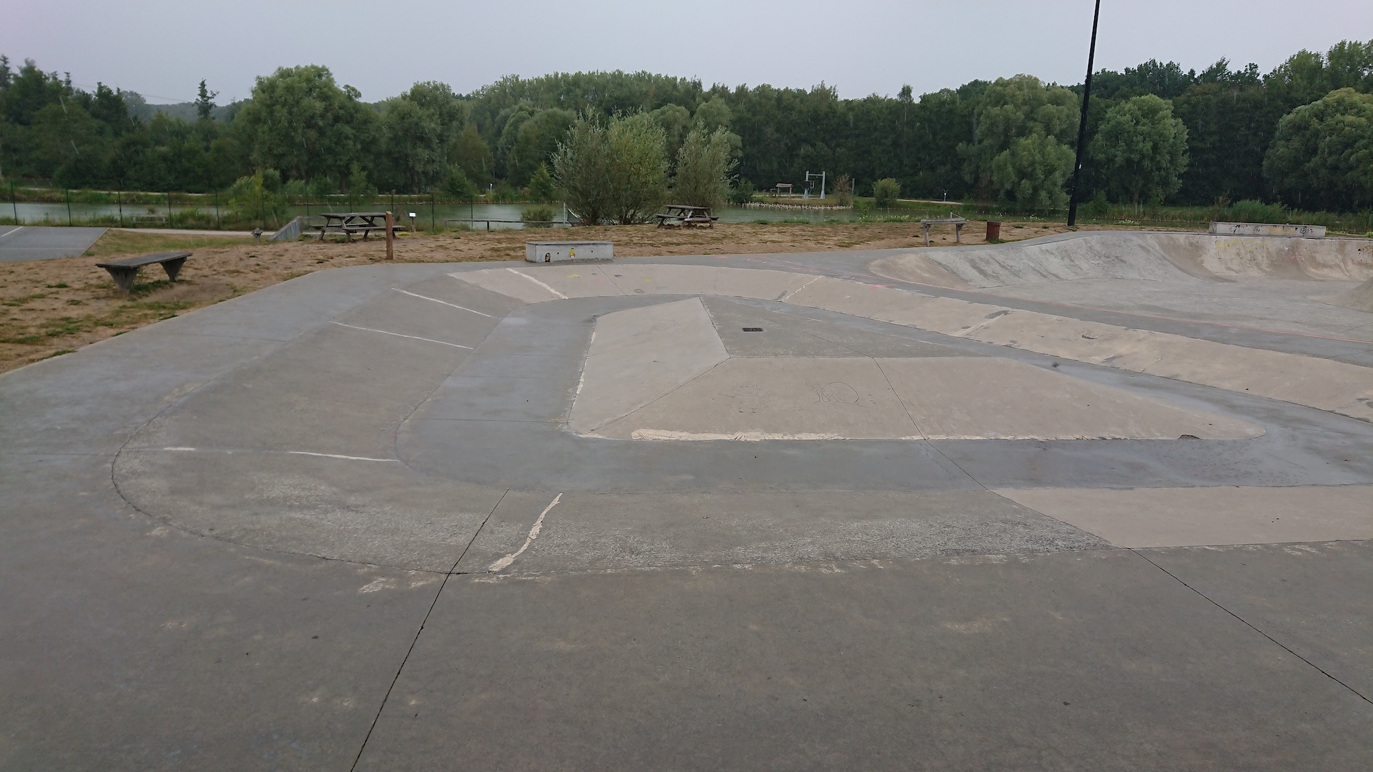 La Porte du Hainaut Bowl Raismes Skate Spot 4/5
