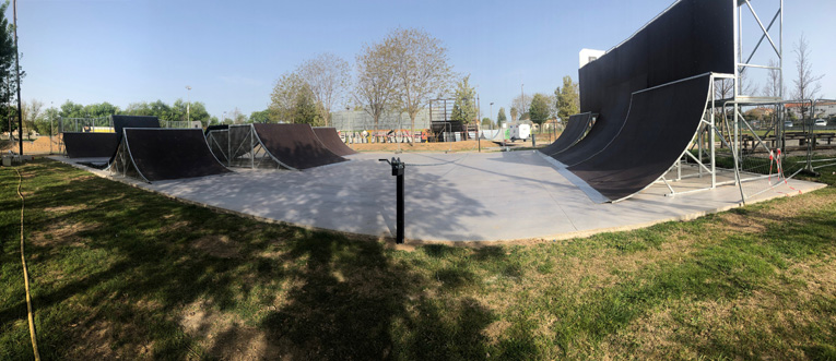 Parc des Sports Urbains Skatepark Sérignan Skate Spot 3/5