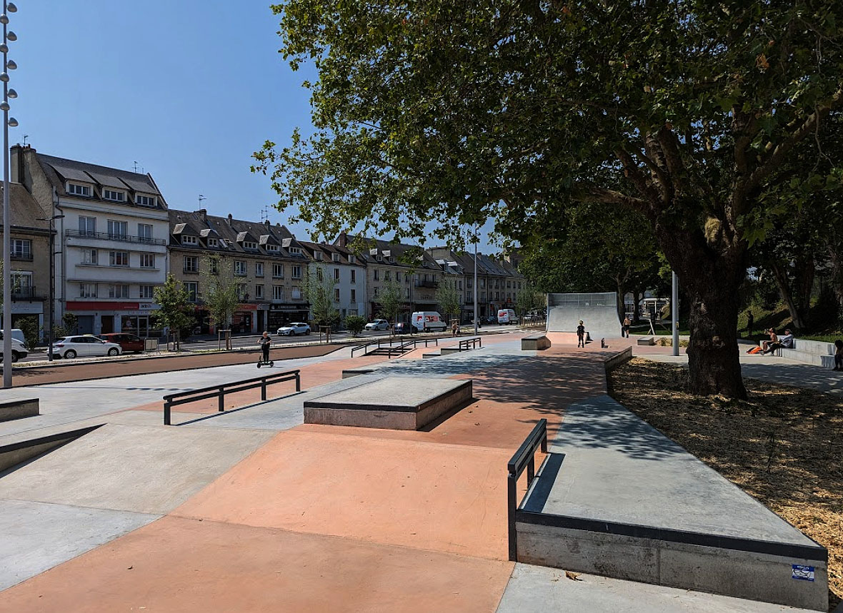 La Rue d' Auge Spot Street Caen Skate Spot 4/5
