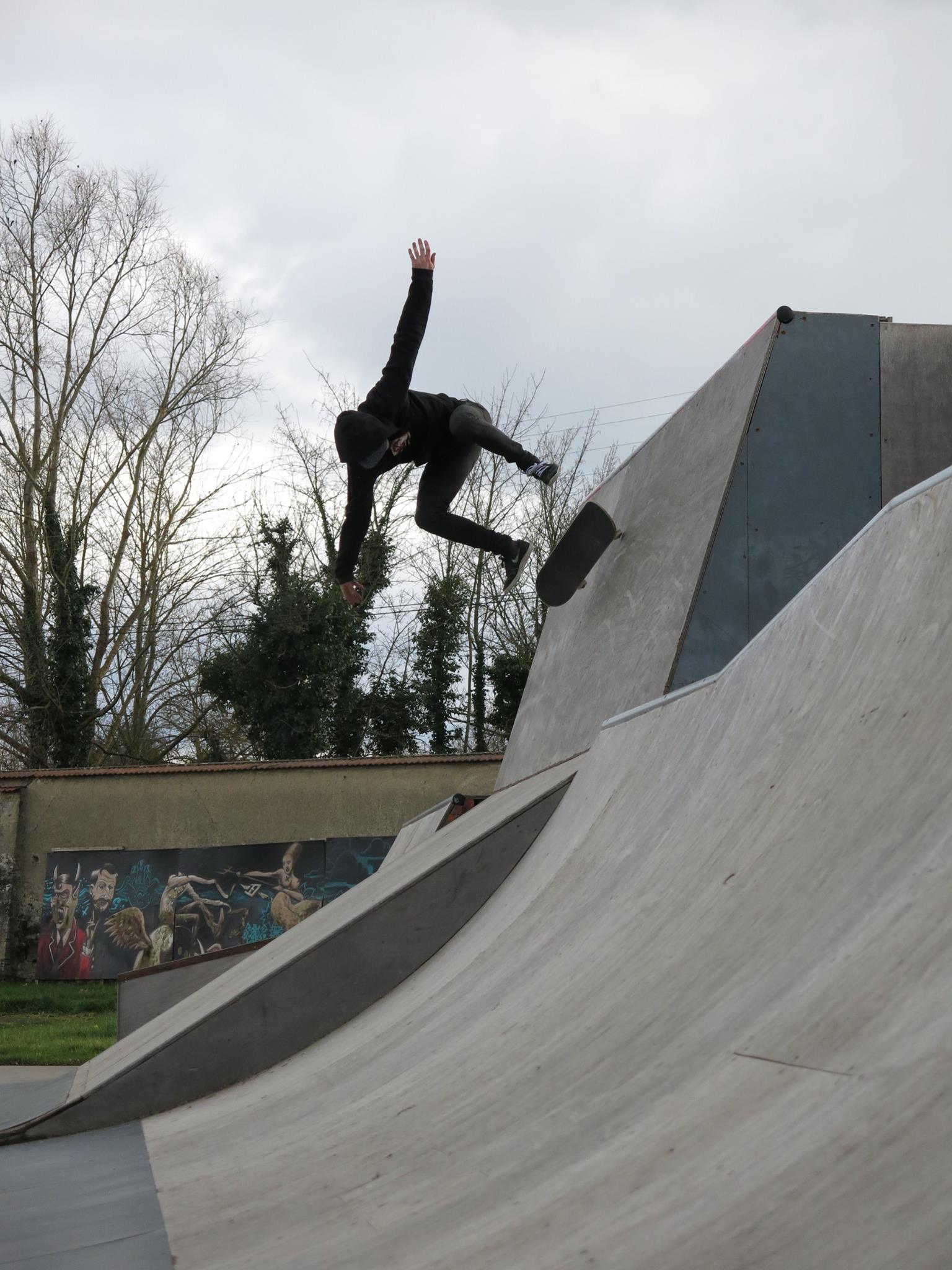 Bellerive Do It Yourself Bellerive sur Allier Skate Spot 3/5