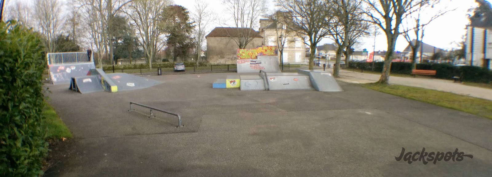 Scène Nationale 61 Skatepark Alençon Skate Spot 2/5