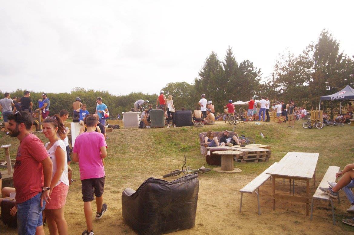 Trail'R Dirt Pouzauges Skate Spot 5/5