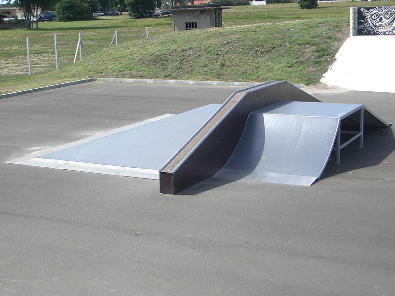 Léon Brouste Skatepark Morcenx Skate Spot 3/5