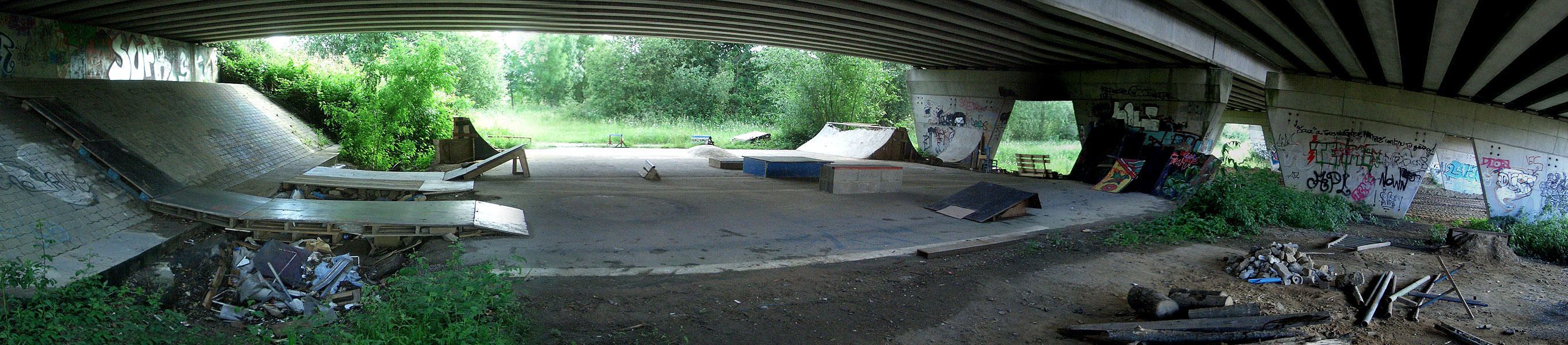 Bellevue Do It Yourself Ste Luce sur Loire Skate Spot 4/5
