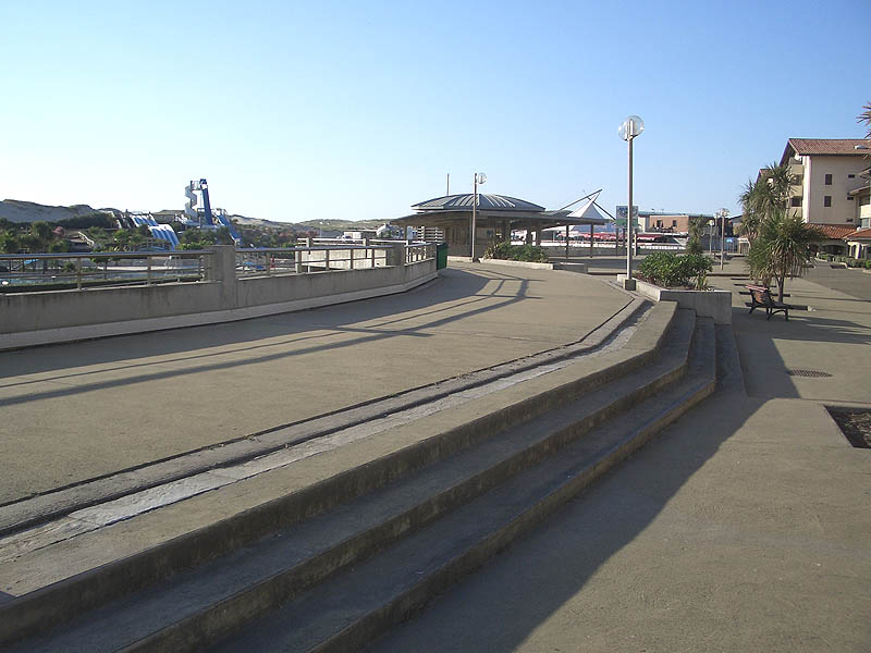 Atlantic Park Plaza Seignosse Skate Spot 4/5