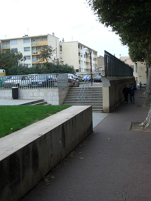 Médiathèque Mitterrand Plaza Sète Skate Spot 4/5