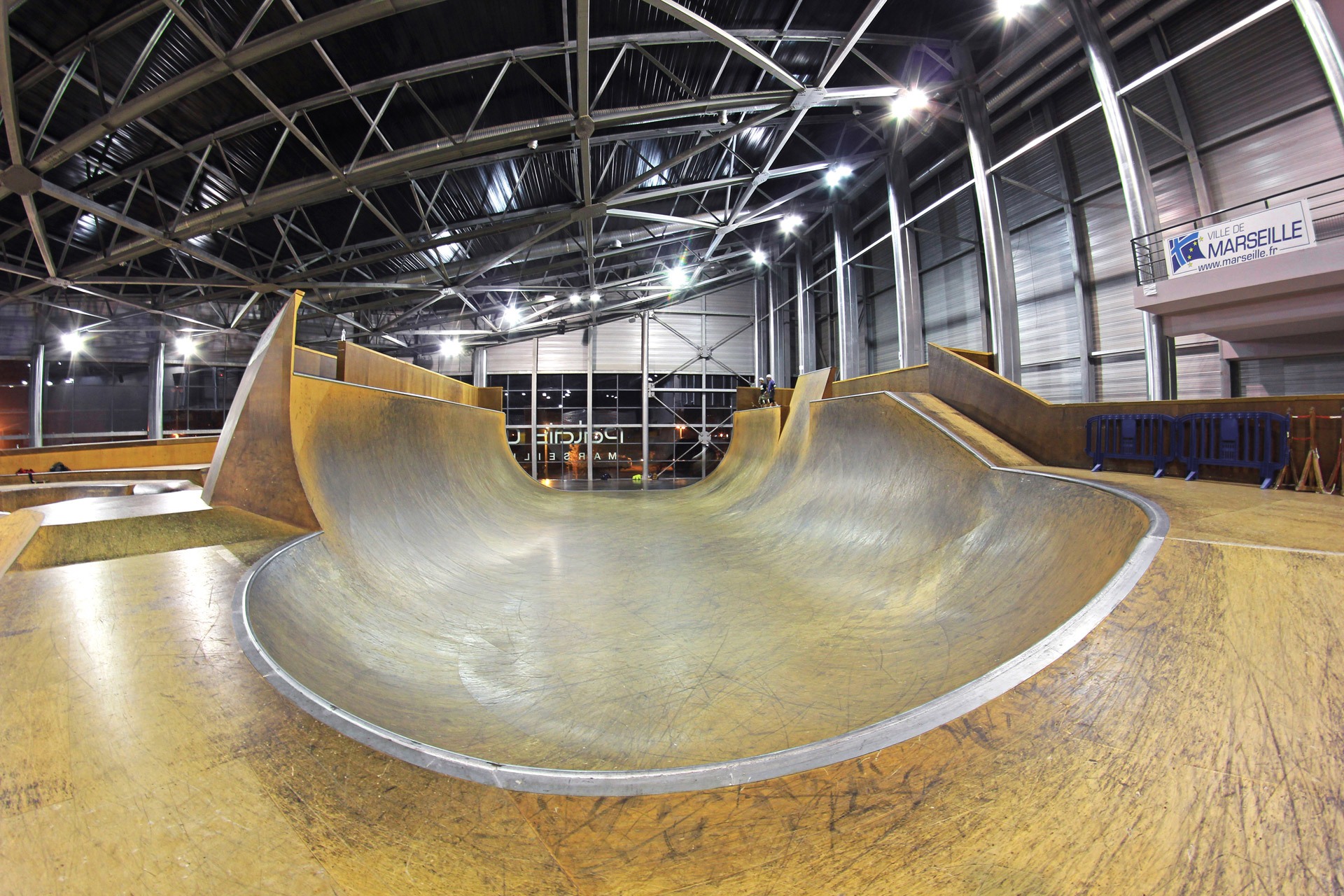 Palais Omnisports Indoor Marseille Skate Spot 5/5
