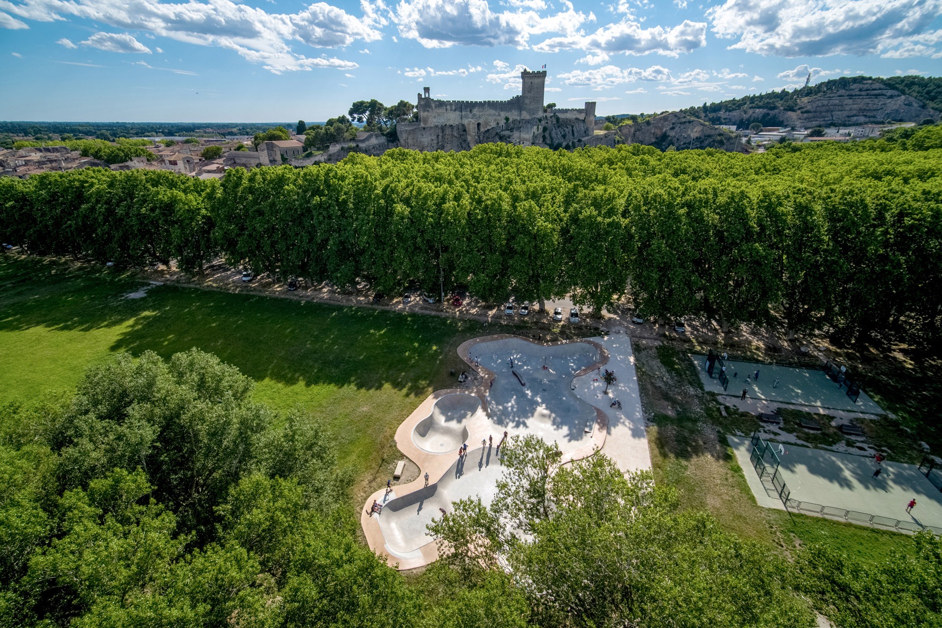 Casino Bowl Beaucaire Skate Spot 4/5