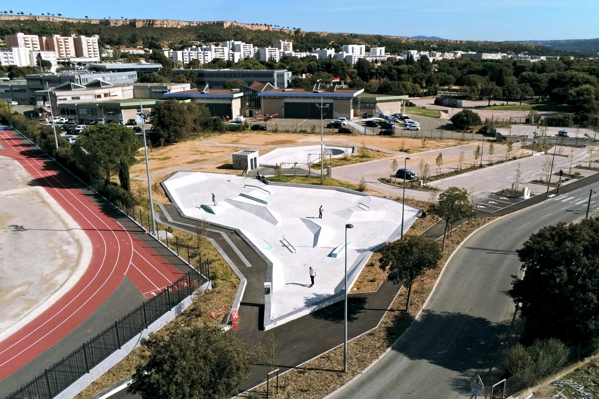 Complexe Léo Lagrange Skatepark Vitrolles Skate Spot 4/5