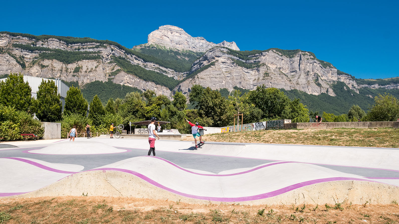 Crolles Skatepark Crolles Skate Spot 4/5