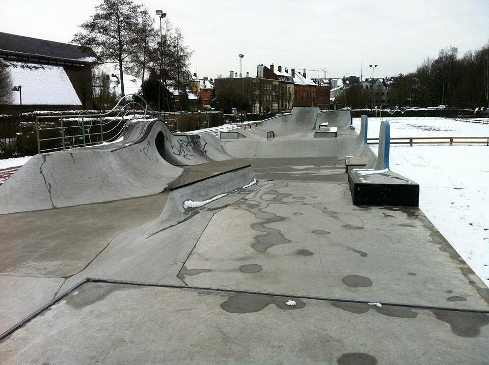 Bres Skatepark Halle Skate Spot 4/5