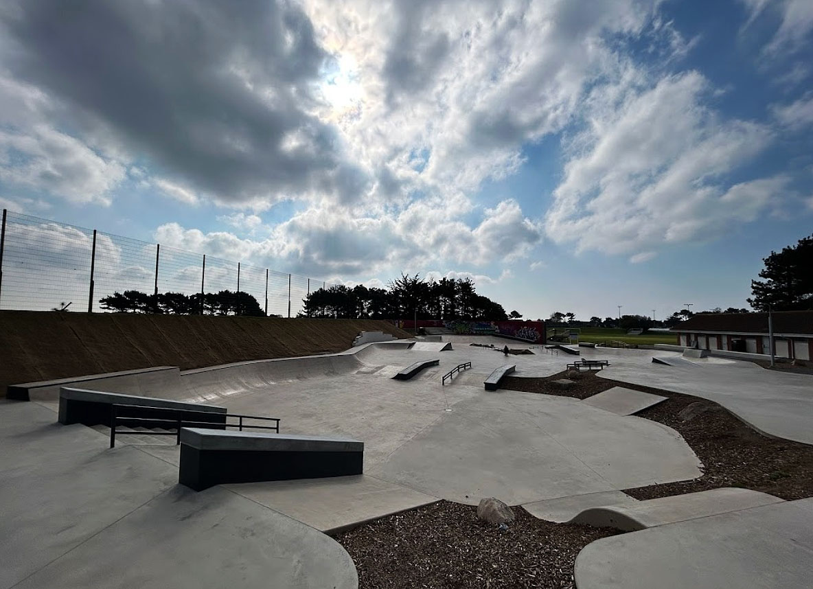 Les Quennevais Skatepark Jersey Skate Spot 5/5