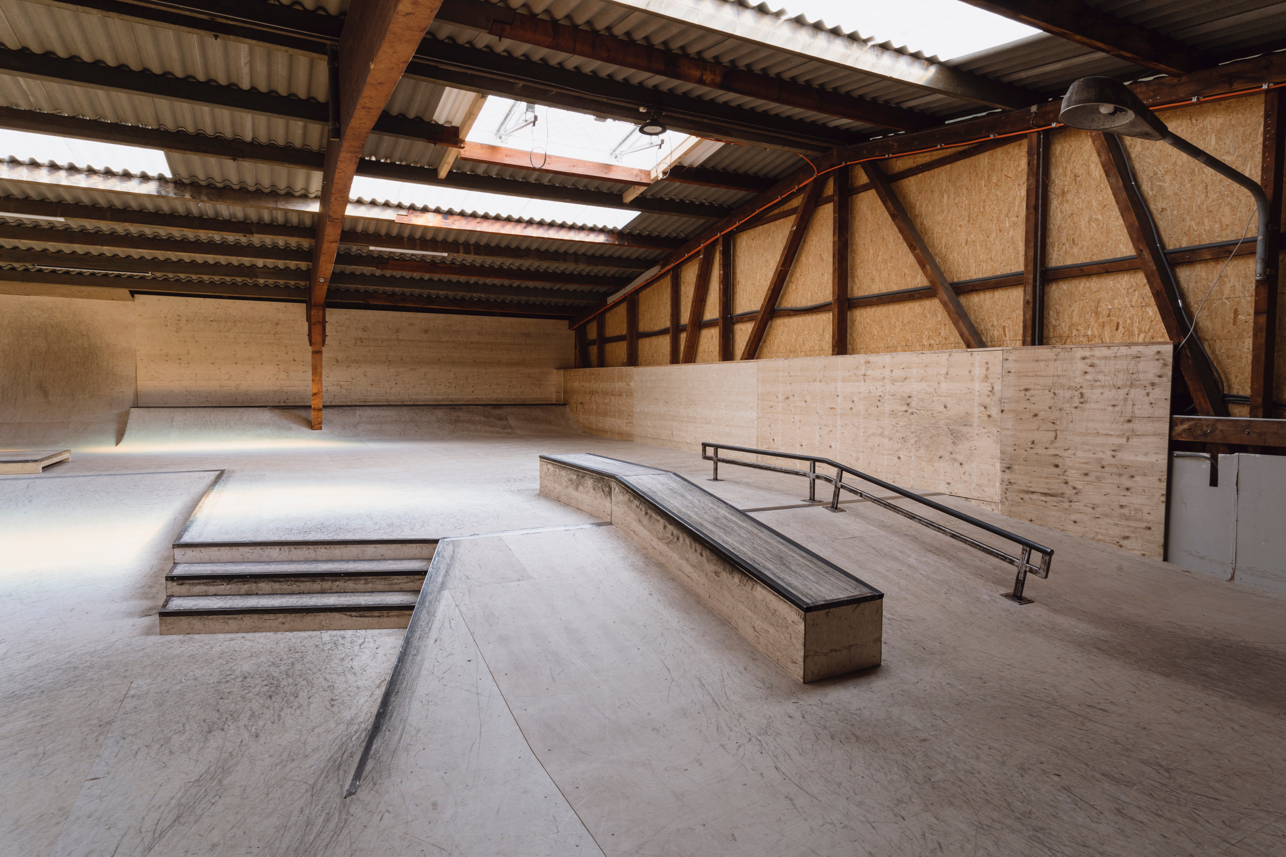 La Fièvre Hs36 Indoor Lausanne Skate Spot 5/5