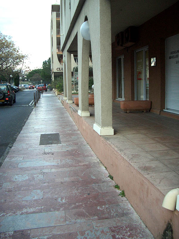 Clemenceau Spot Street Béziers Skate Spot 3/5