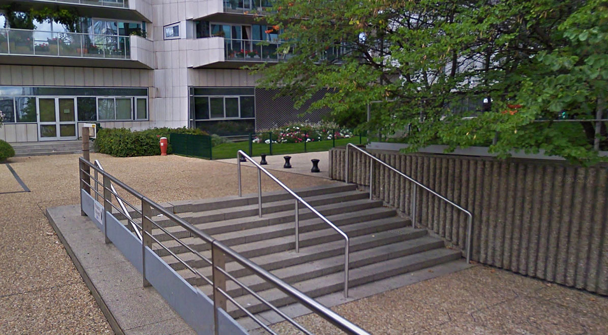 Bassin Takis Plaza Courbevoie Skate Spot 3/5
