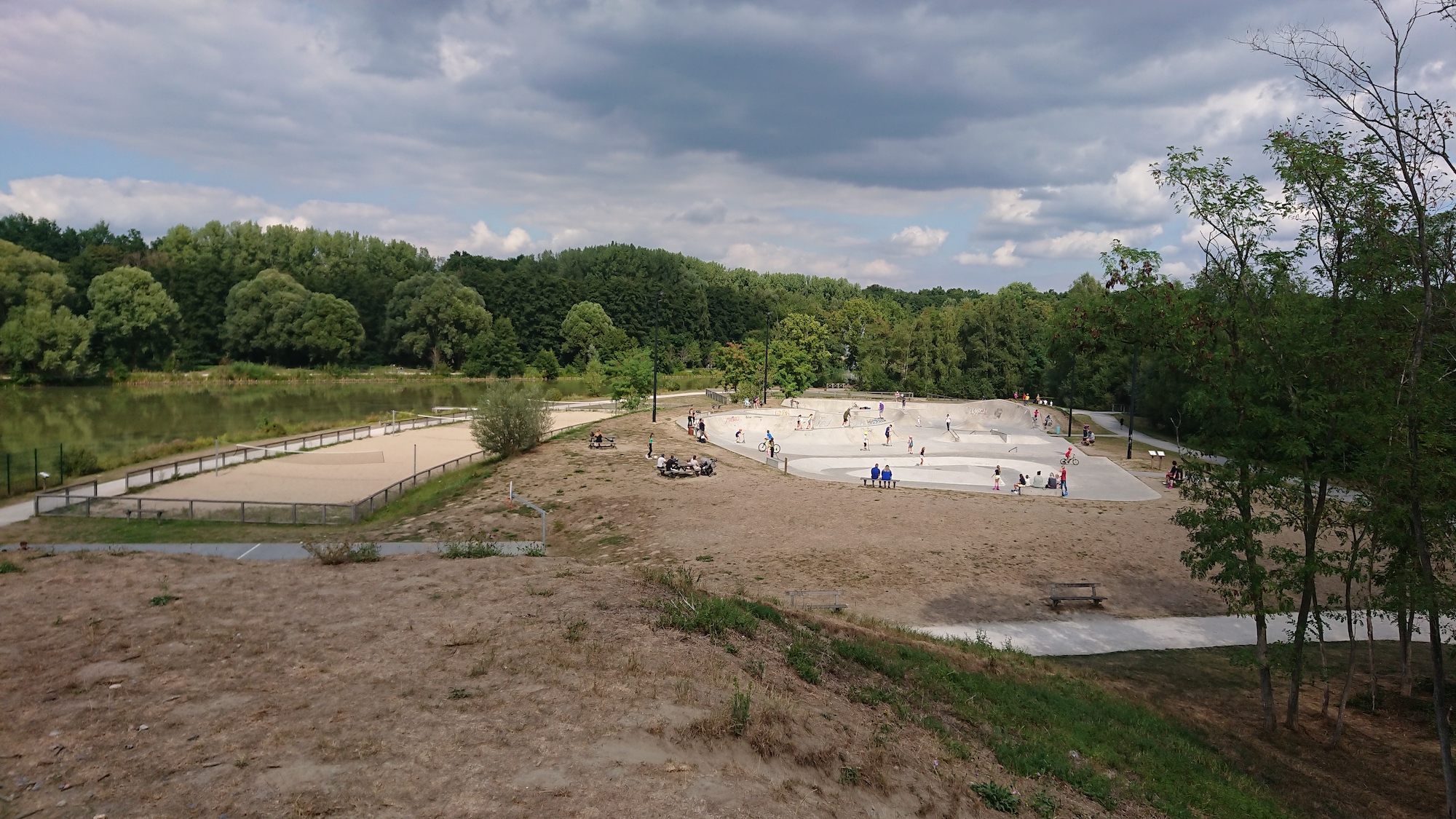 La Porte du Hainaut Bowl Raismes Skate Spot 4/5