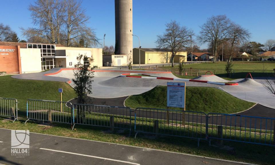 Hôtel de Ville Skatepark Carcans Skate Spot 3/5