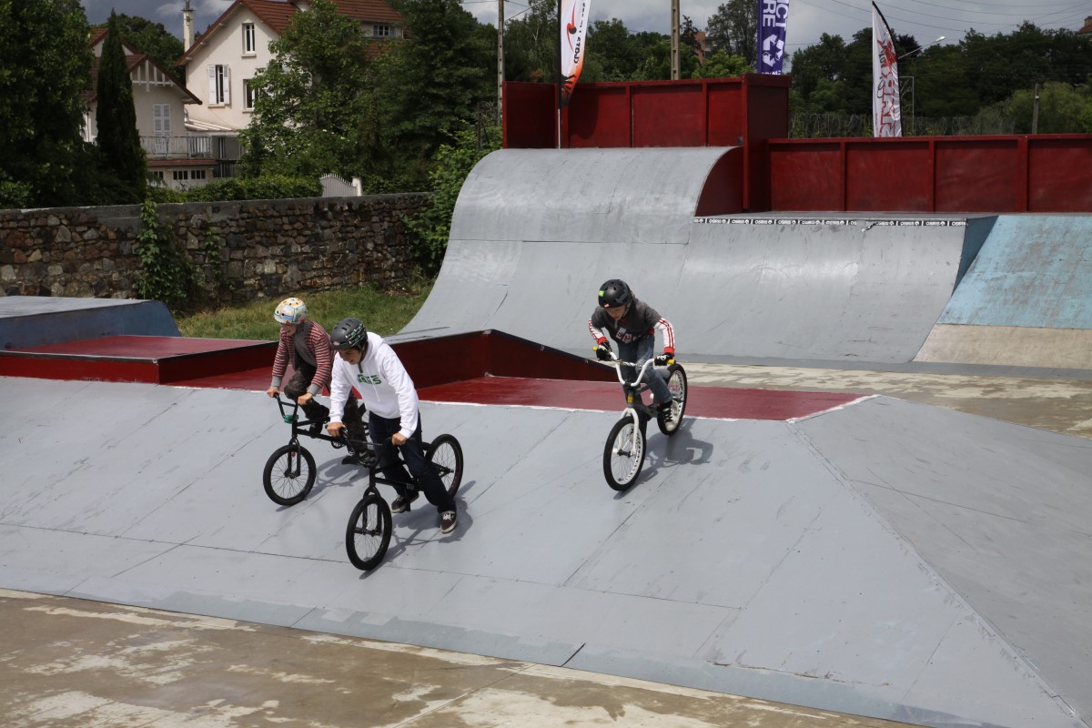Bellerive Do It Yourself Bellerive sur Allier Skate Spot 3/5