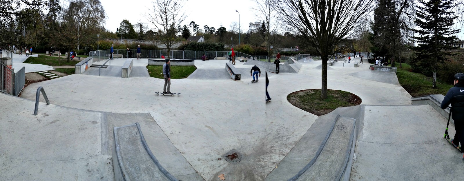 Poissy Skatepark Poissy Skate Spot 5/5