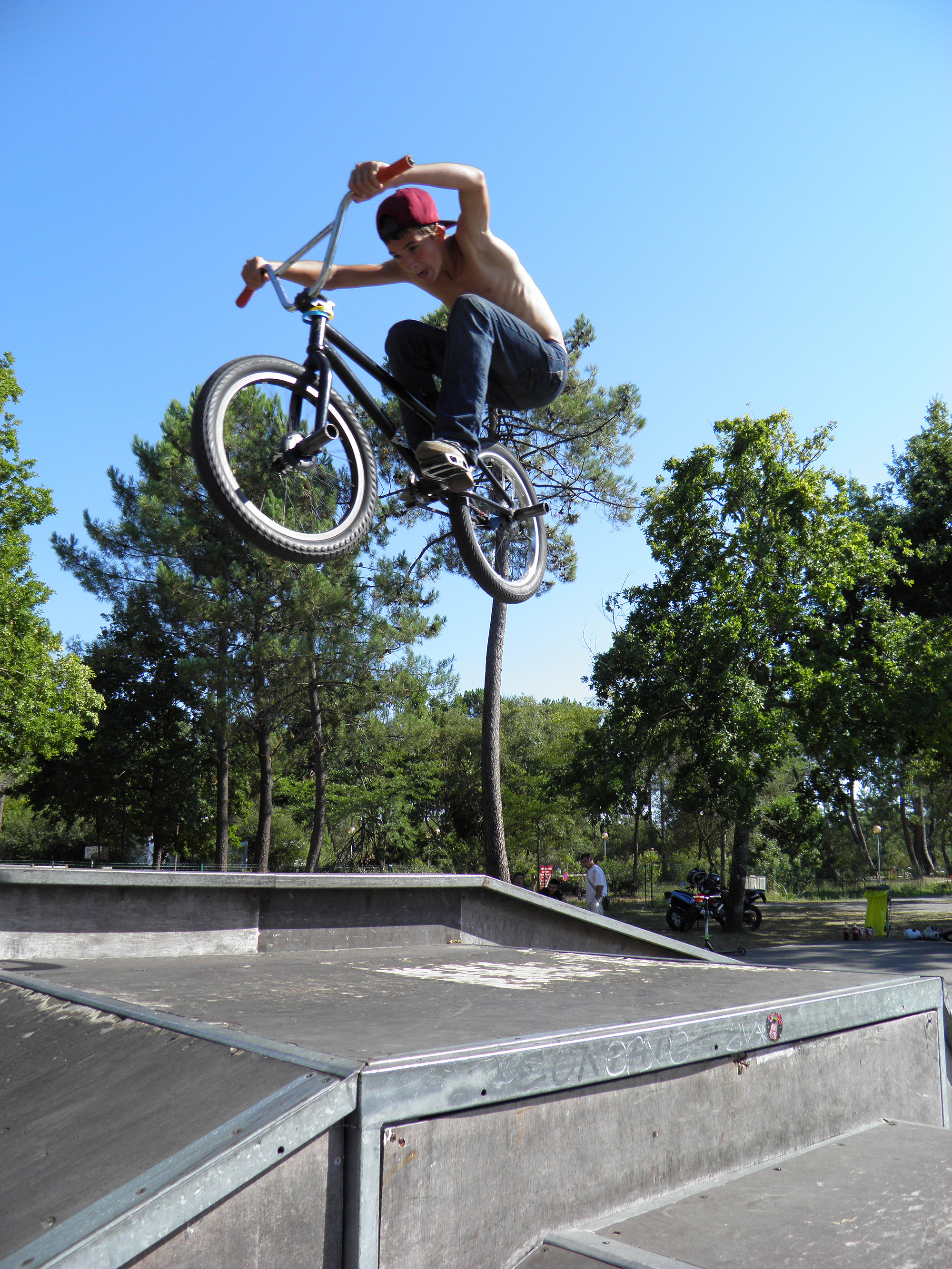 Le Port Skatepark Hourtin Skate Spot 2/5
