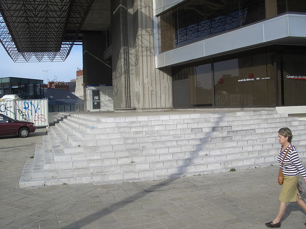 Cram Spot Street Nantes Skate Spot 4/5