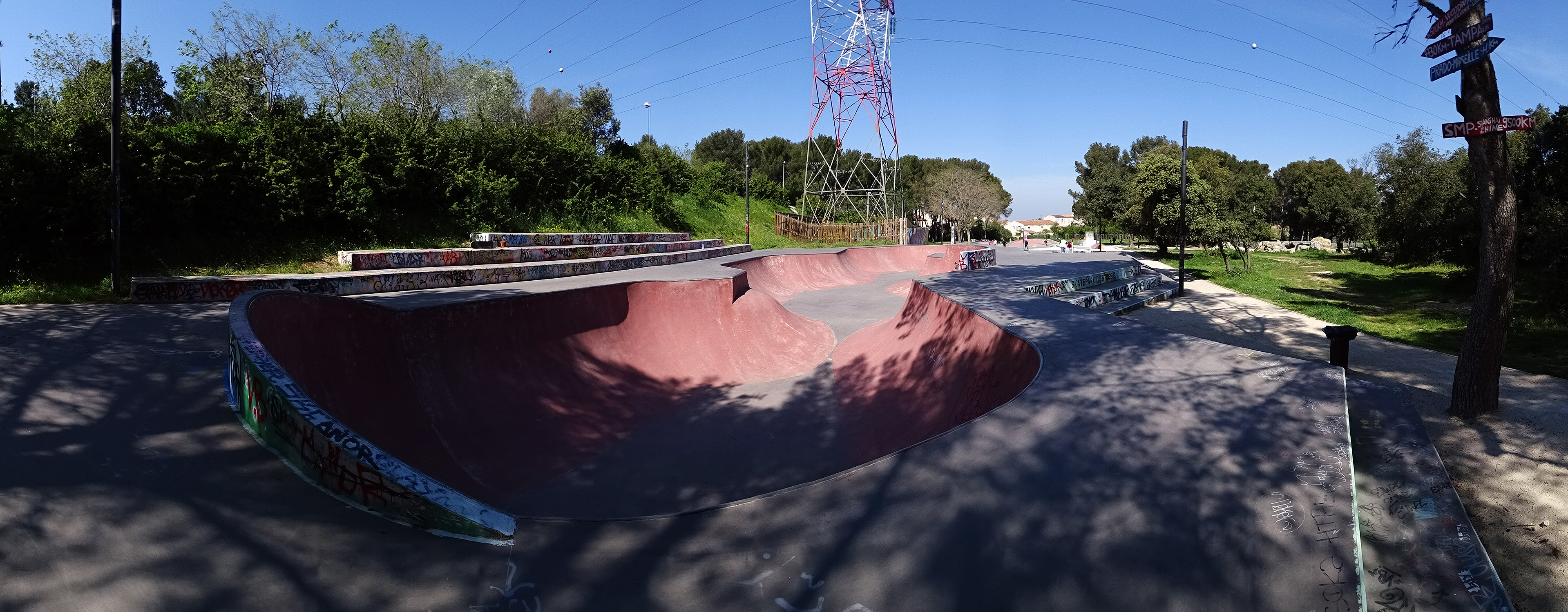 Parc Guelfucci Skatepark Istres Skate Spot 4/5