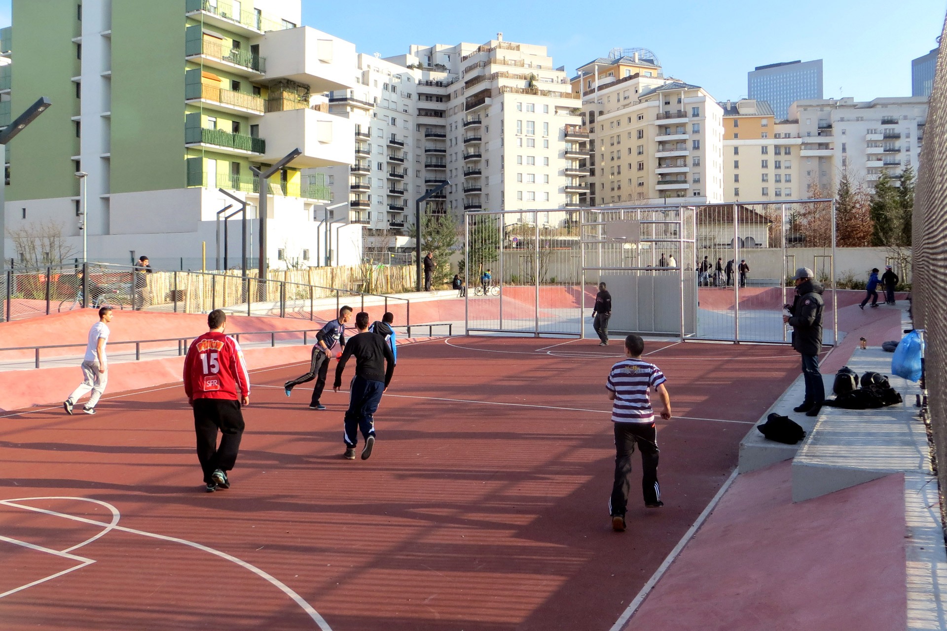 Jardin Des Fauvelles Skatepark Courbevoie Skate Spot 4/5