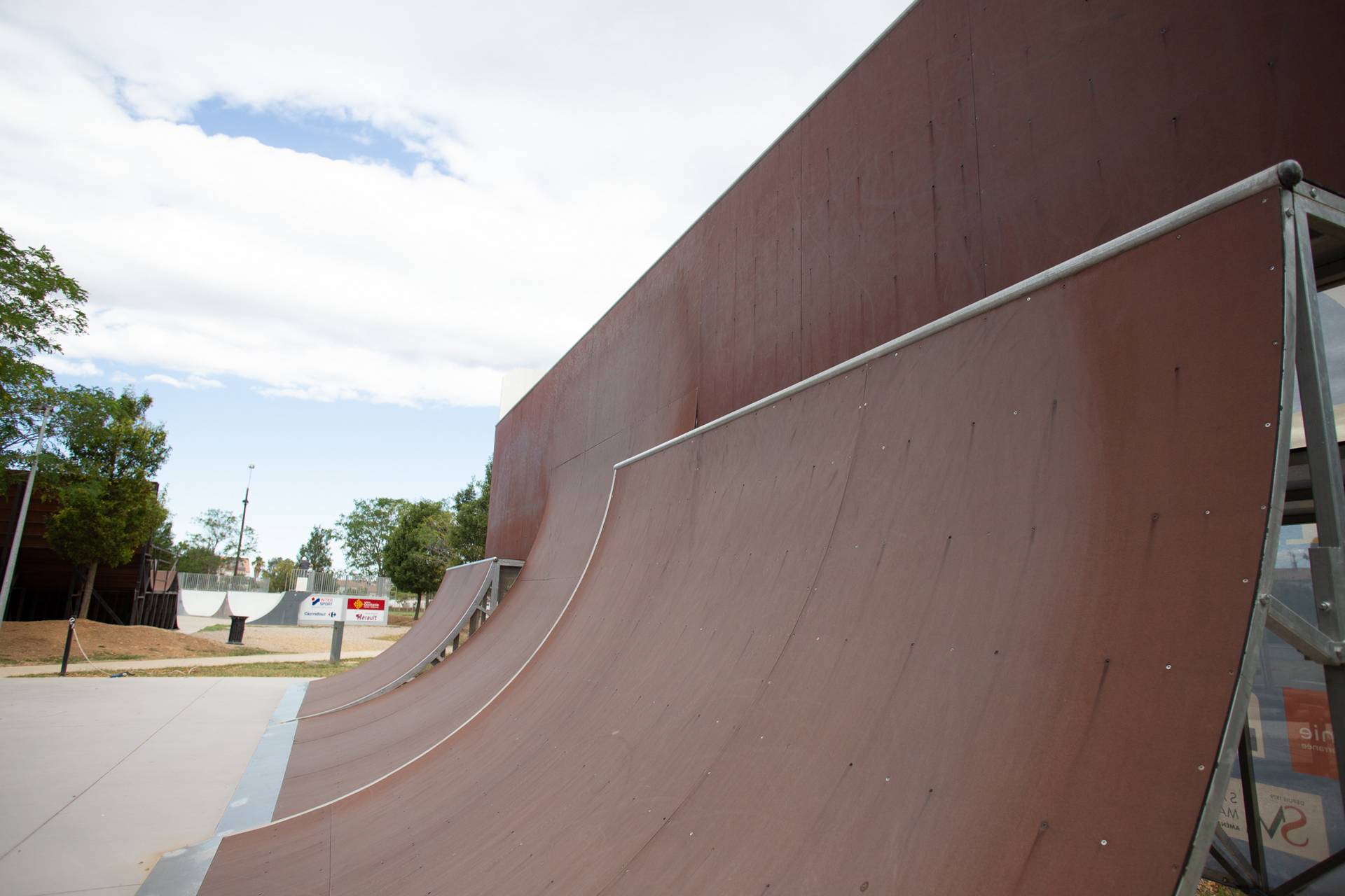 Parc des Sports Urbains Skatepark Sérignan Skate Spot 3/5