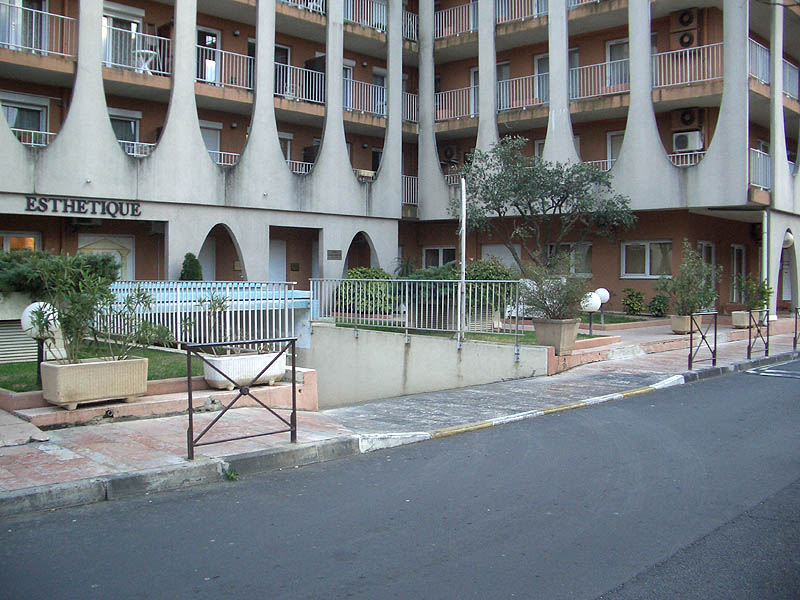 Clemenceau Spot Street Béziers Skate Spot 3/5
