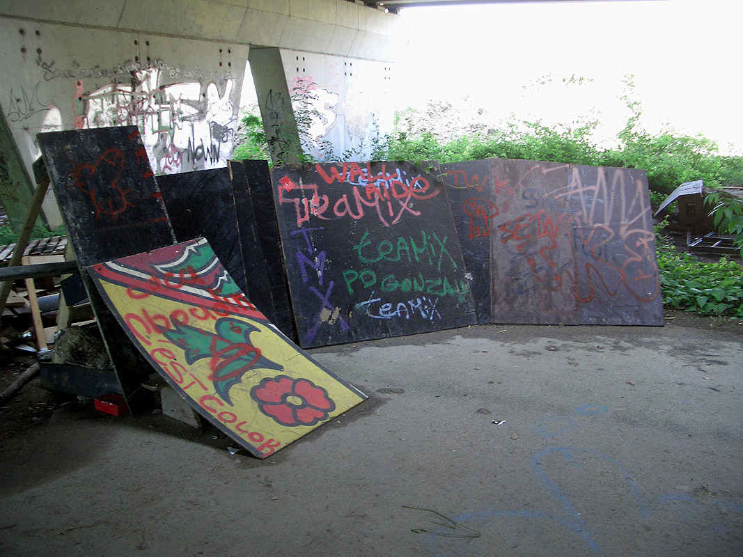 Bellevue Do It Yourself Ste Luce sur Loire Skate Spot 4/5