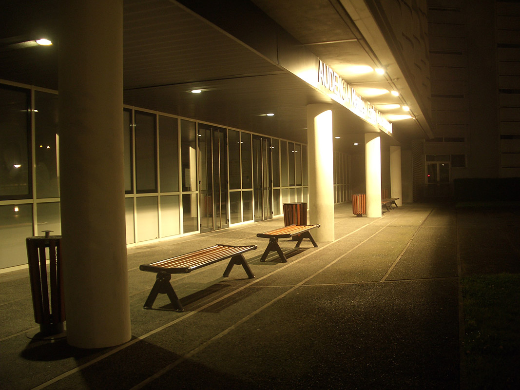 Fac de Lettres Spot Street Nantes Skate Spot 3/5