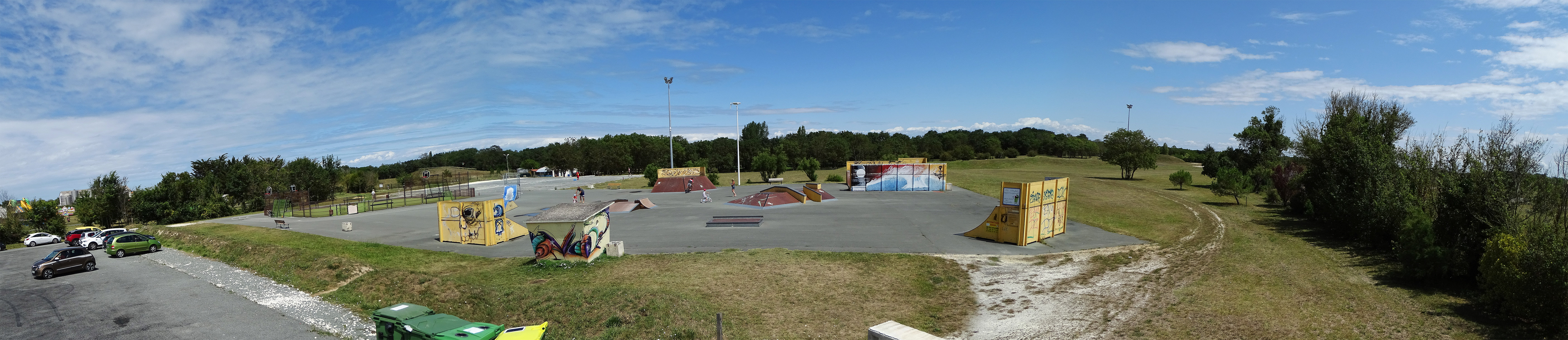 Luna Park Skatepark Saint Georges d' Oléron Skate Spot 3/5