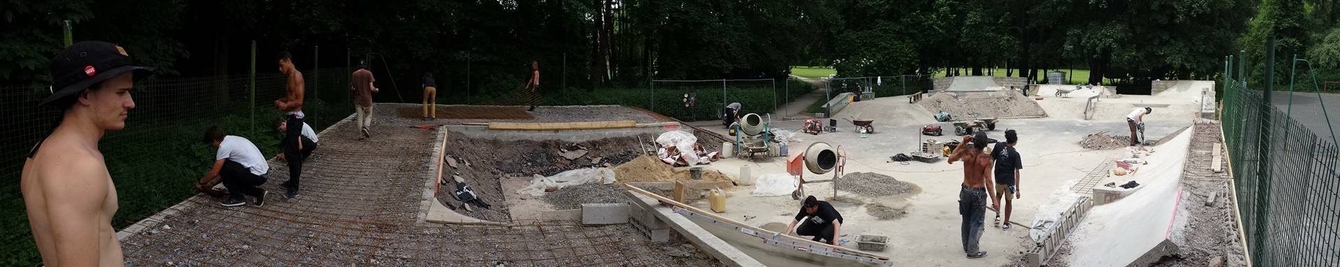 Parc Saint Pierre Do It Yourself Amiens Skate Spot 3/5
