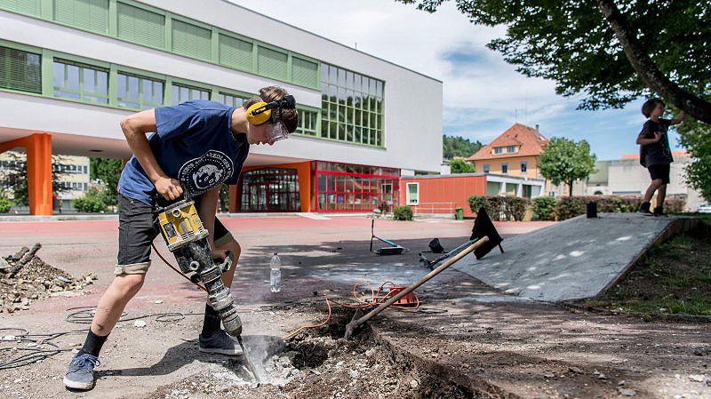 Collège des Jeanneret Do It Yourself Le Locle Skate Spot 4/5
