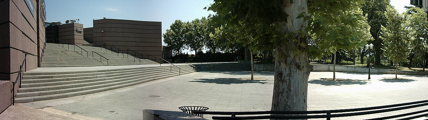 Le Corum Spot Street Montpellier Skate Spot 3/5