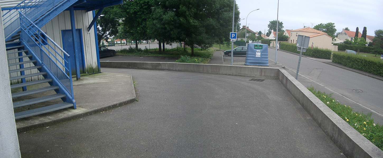 Collège Petite Lande Plaza Rezé Skate Spot 4/5