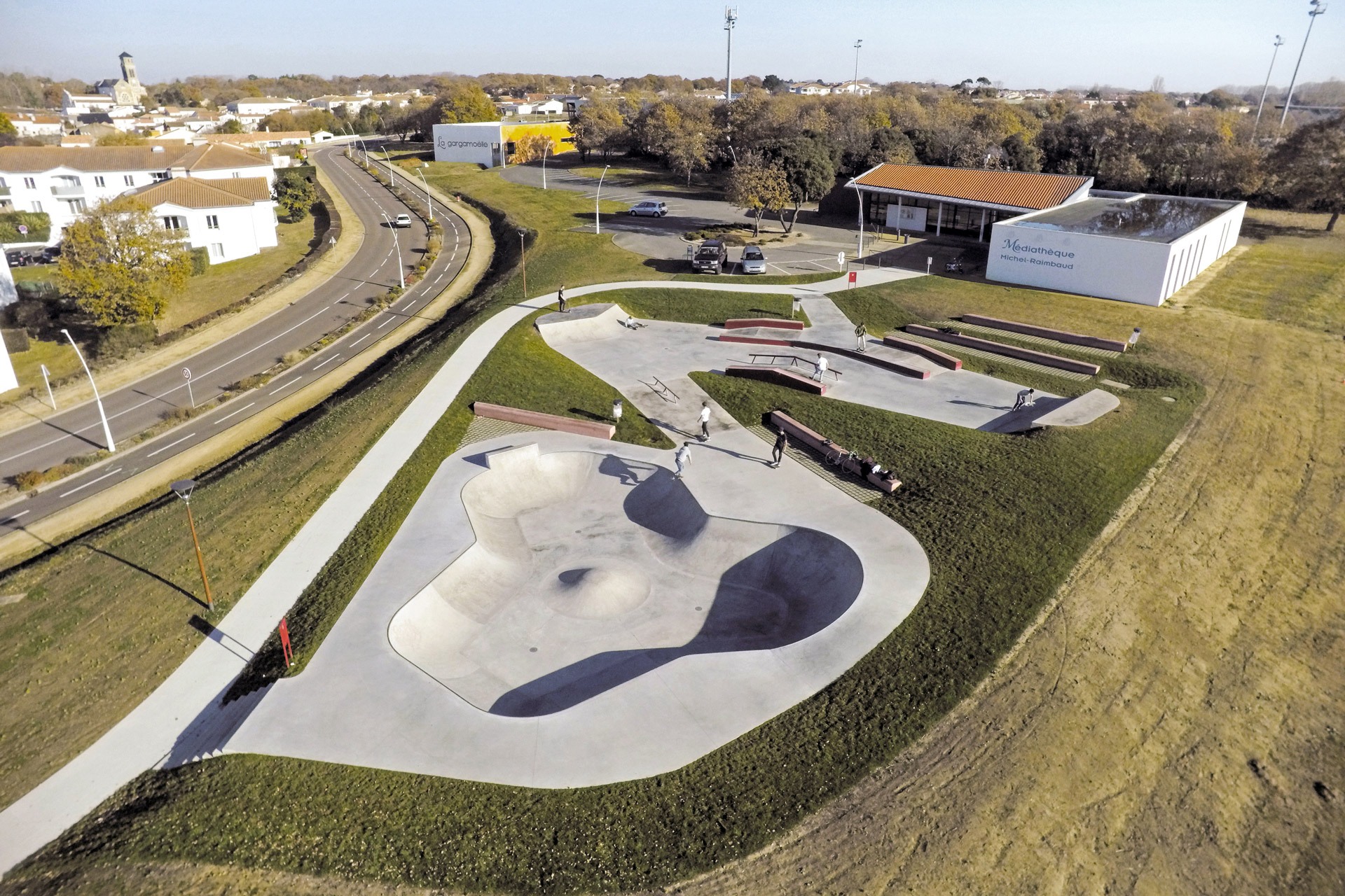 Médiathèque Rimbaud Skatepark Les Sables d' Olonne Skate Spot 4/5