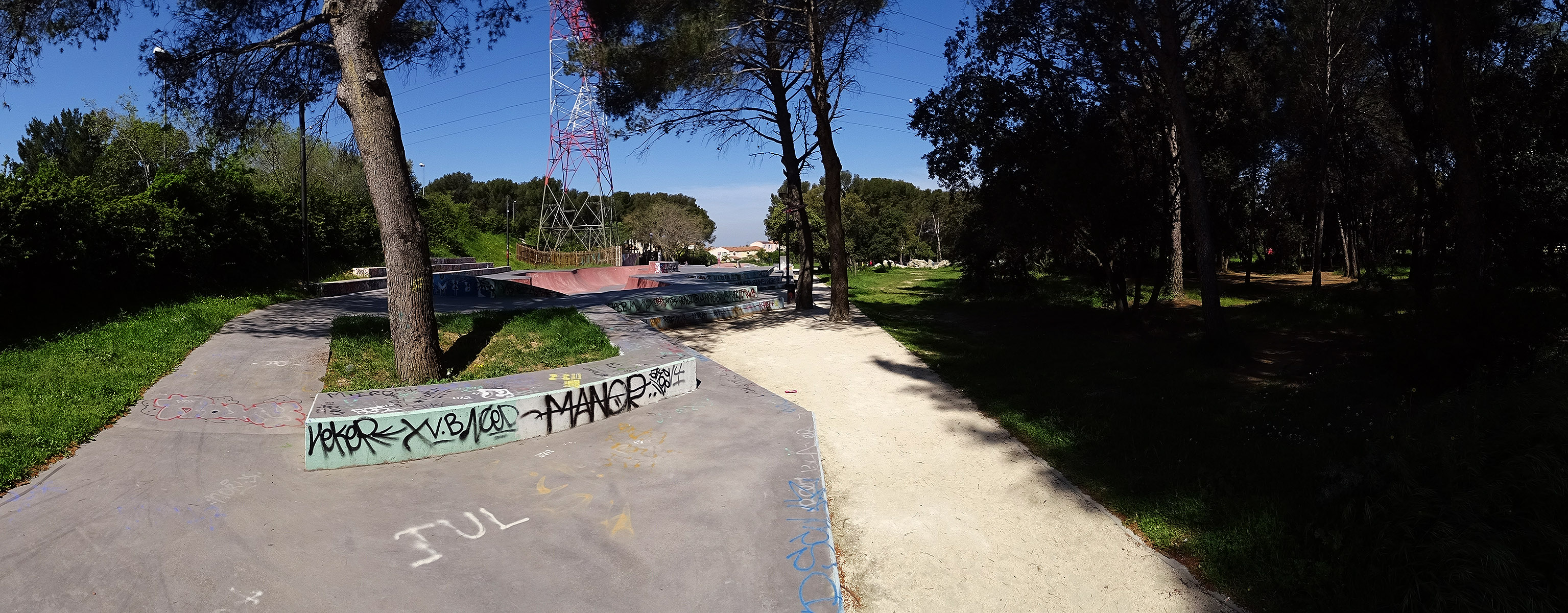 Parc Guelfucci Skatepark Istres Skate Spot 4/5
