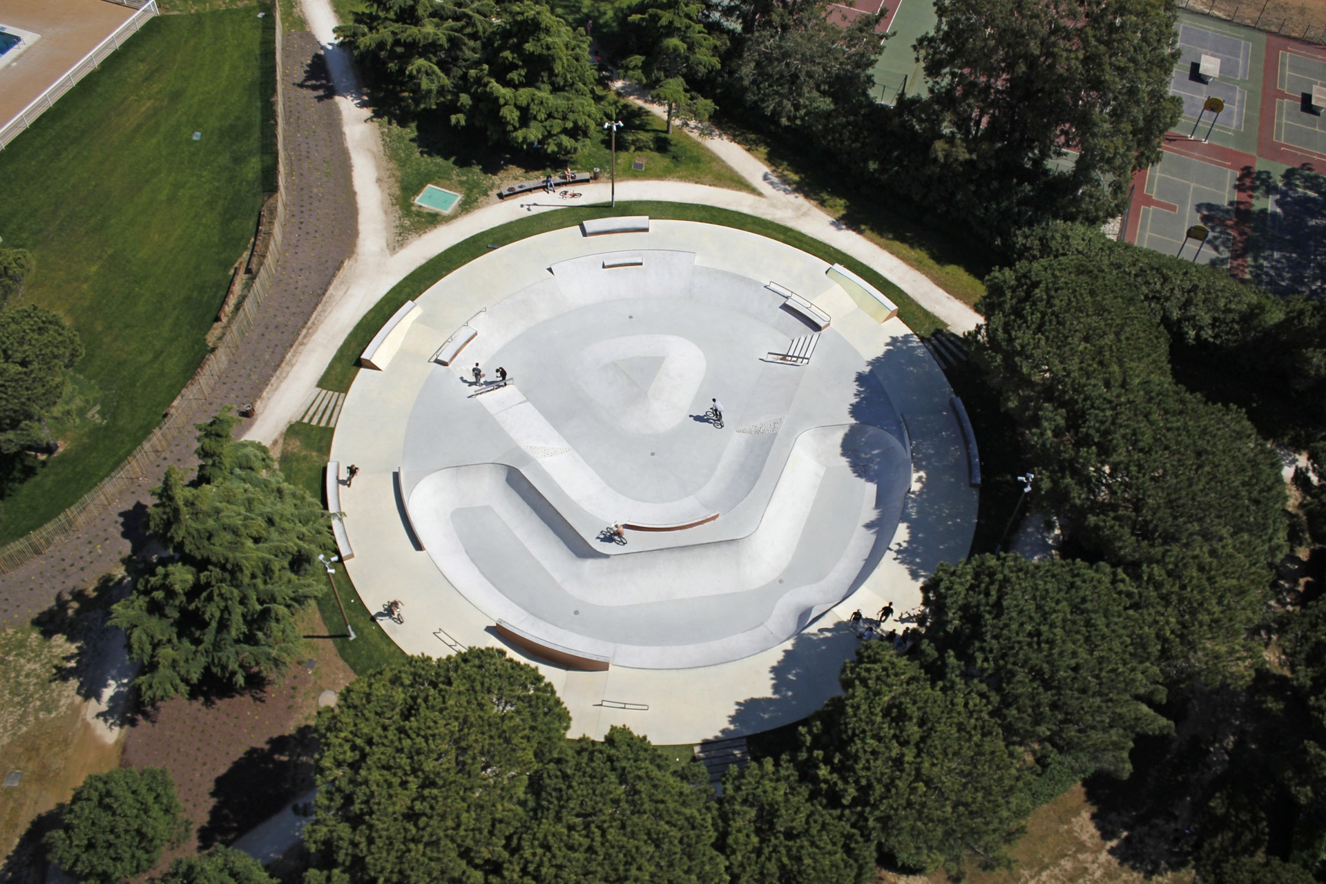 Étang de L' Estomac Skatepark Fos sur Mer Skate Spot 4/5