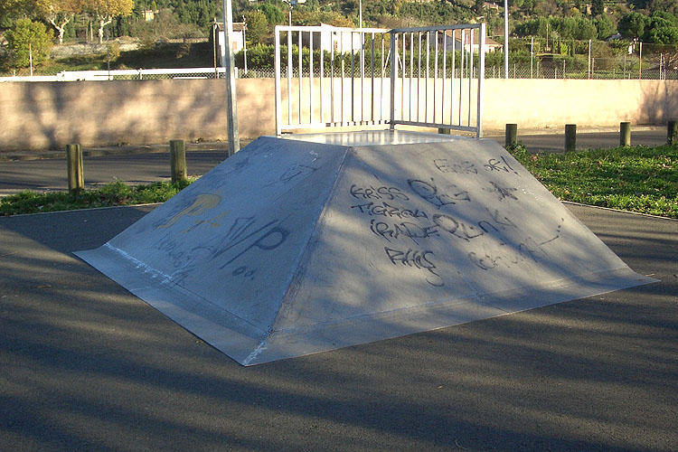 Parc Pierre Rabhi Bédarieux Skate Spot
