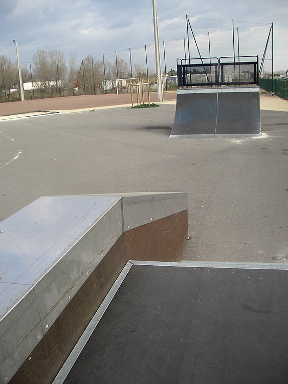 Cournonsec Cournonsec Skate Spot